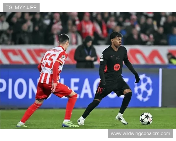 德容精准斜塞助攻 莱万精彩贴地斩梅开二度助巴萨大胜