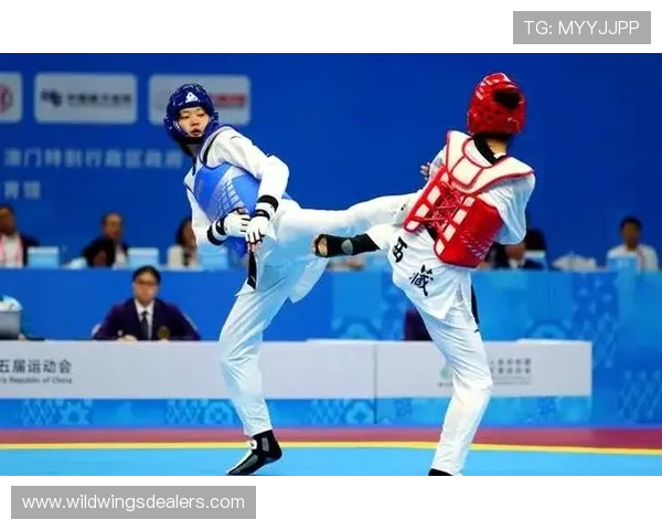 跆拳道赛场激战正酣刁李星君憾负无缘男子68公斤级八强