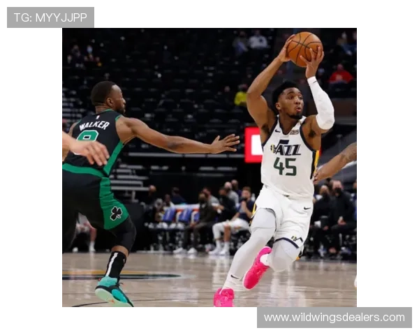 米切尔称赞朗佐组织能力提升三分球进步助力队友得分 米切尔称赞朗佐组织能力提升三分球进步助力队友得分